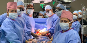 Cirujano adventista dirige un trasplante bipulmonar en un paciente que tuvo COVID-19