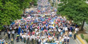 12,000 March to Celebrate World Pathfinder Day in the Dominican Republic