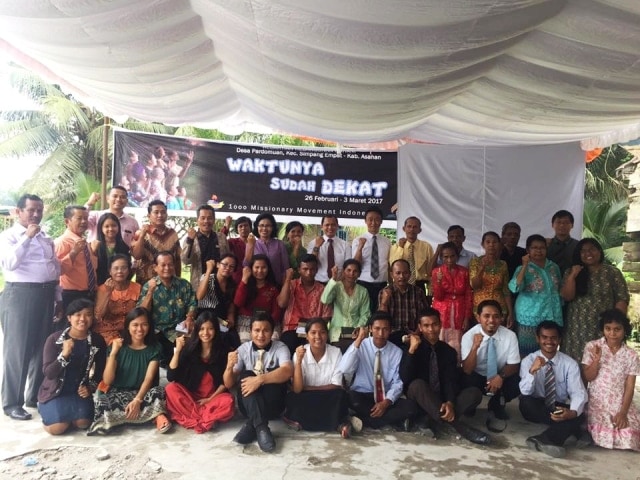 The 4th batch of the Indonesian branch of the "1000 Missionary Movement," who trains young people to take the gospel to unentered areas across Asia. [Photo: North-Pacific Division News]
