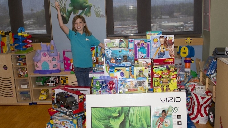 Codi Pelton, 11, of Desert Hot Springs, California, United States, made a delivery of toys and games to the LLUCH cardiac unit on May 18. [Photo: Loma Linda University Health]
