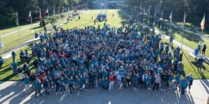700 Students, Faculty, and Staff Join Forces for Andrews University Change Day