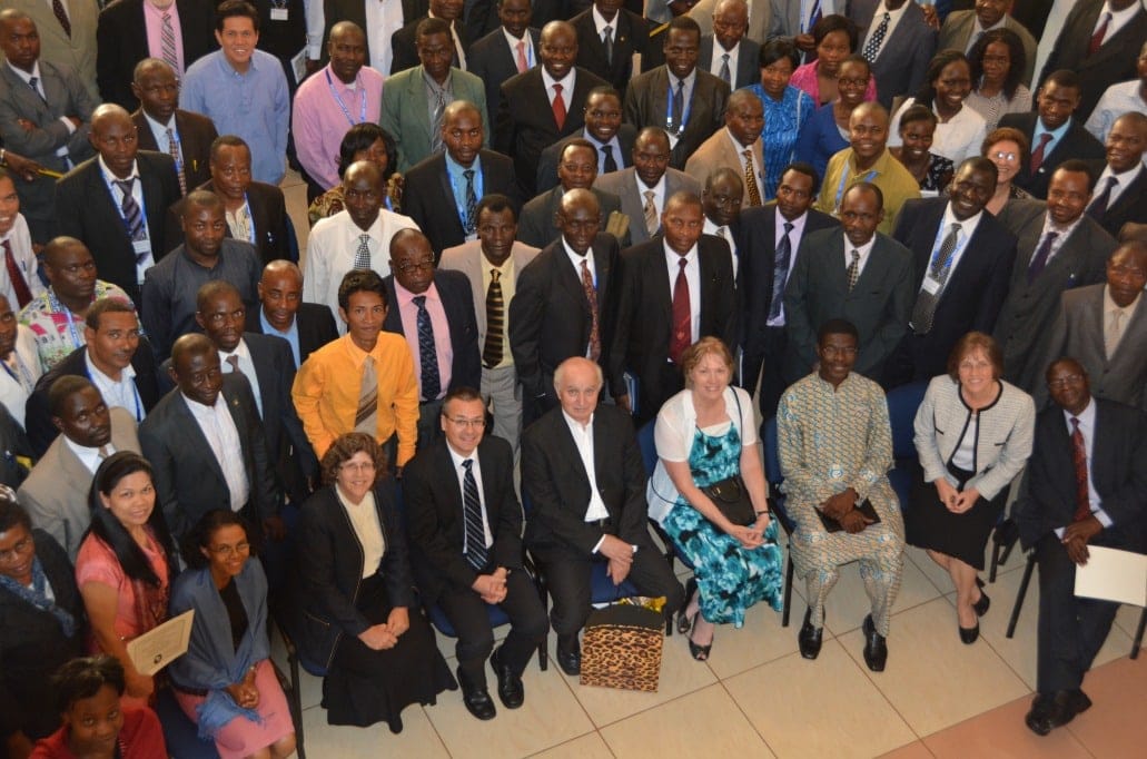 Gerald Klingbeil, front row, third from left, taking a group photo with participants of the Second Research Conference at the Adventist University of Africa in Ongata-Rongai, Nairobi, Kenya. Photo: Víctor Figueroa / AUA