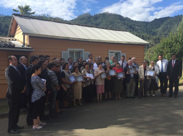A group of church members and regional leaders celebrate the nine new members of an Adventist congregation in Contulmo, Bío-Bío, Chile, who completed a Bible prophecy course offered by the Nuevo Tiempo TV network and were accepted into the Seventh-day Adventist Church by profession of faith.
