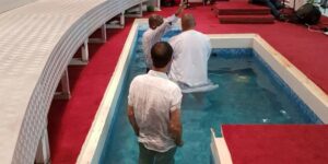 26 New Believers Baptized in the United Arab Emirates