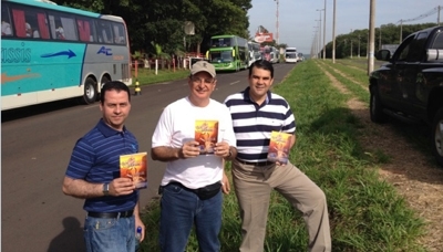 Central Brazil Union publishing leaders assisted the division in coordinating the distribution of books. [Photos: GC Publishing Department newsletter]