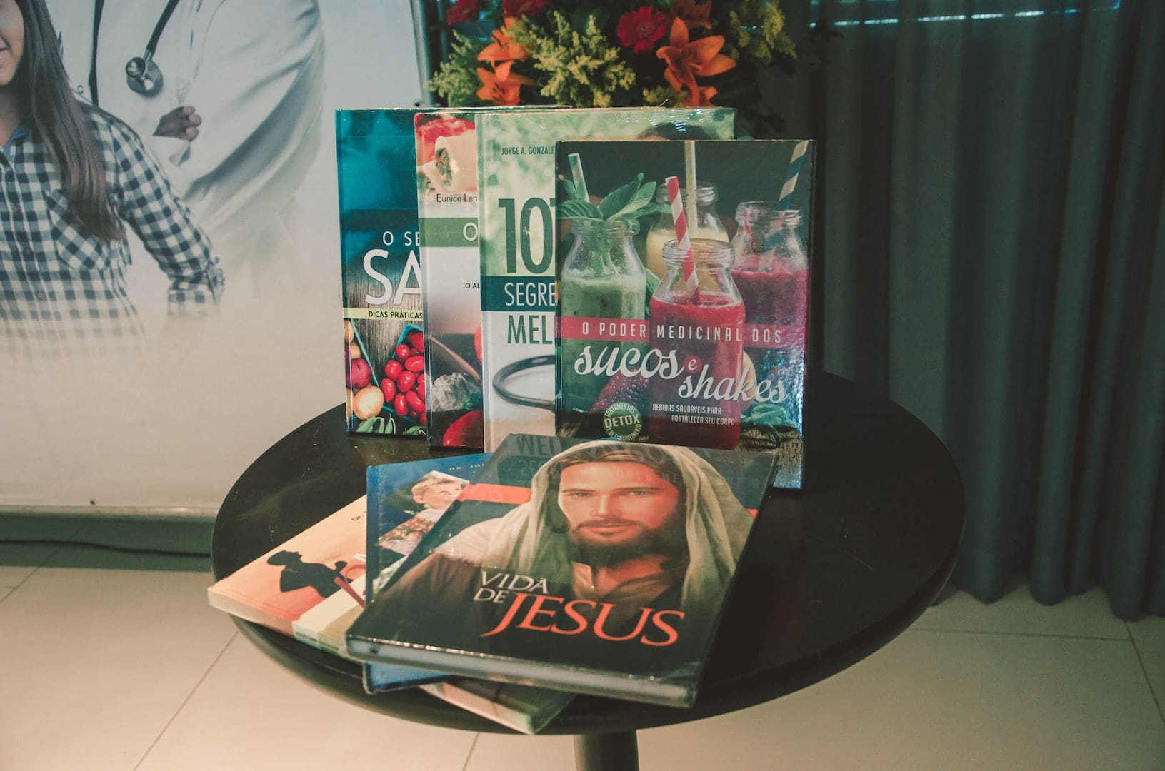 Some of the Christian health and religious books that health professionals will offer in combination with their family health consulting activities as they conduct door-to-door sales. [Photo: East-Brazilian Union Conference]