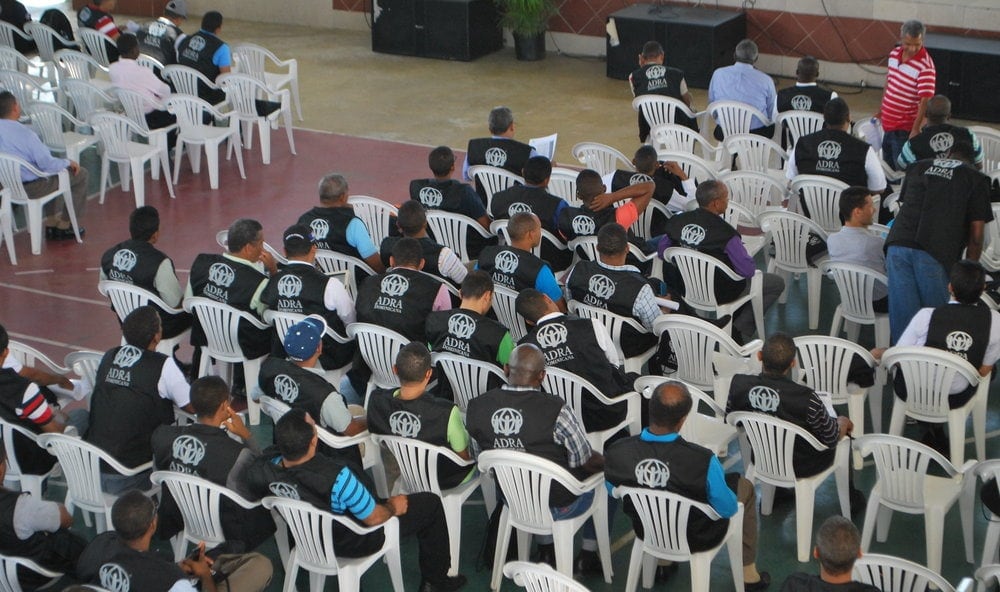 Some 200 pastors listening to an ADRA instructor at the two-day conference. Photo: !AD