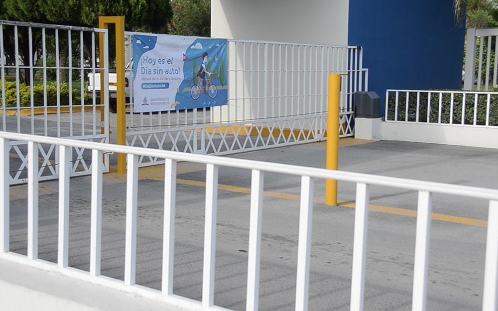 A banner on Montemorelos University’s main gate on September 25, 2018 announces that the campus will remain a vehicle-free zone for the entire day. [Photo: Montemorelos University]