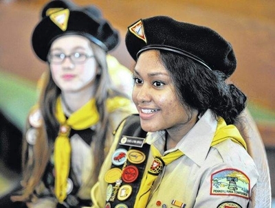 Shae-Lyn Briggs, right, and Micaela Herman of the Wyoming Valley Falcons Pathfinders Club have each concentrated on different chapters in the book of 2 Samuel. [Photo: Sunday Dispatch] 