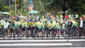 More than 200 Adventist Cyclists Ride Across Colombia’s Capital