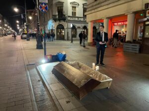 A Coffin on the Street