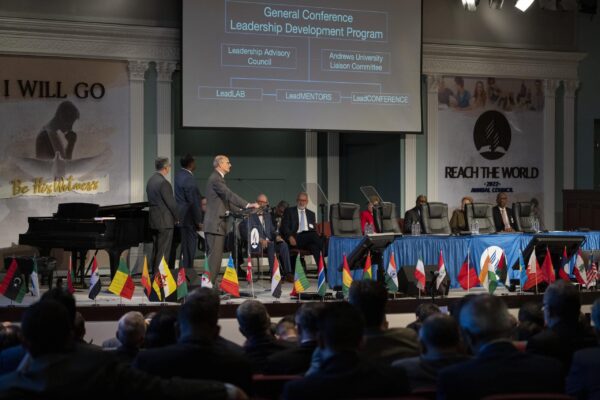 Church Experts Report on Adventist Leadership Training Initiatives
