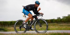 <strong>Adventist Minister Becomes Fastest Triathlon Pastor in Europe</strong>