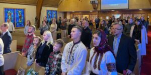 <strong>In Chicago, Ukrainian Refugees Find Hope and Plant New Church</strong>