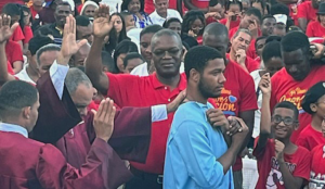 <strong>Hundreds Baptized After Evangelism in the Dominican Republic</strong>
