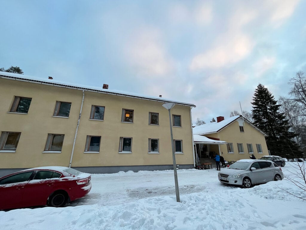 The main building of Koivikko 1024x768 1
