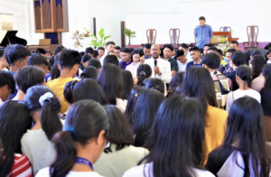Philippines Voice of Youth Campaign Results in More Than 8,000 Baptisms