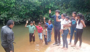 In Venezuela’s Amazonas, Chief Becomes Adventist Thanks to a Radio Program