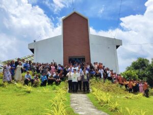 In the Philippines, Missionaries Reunite to Reignite Passion for Service