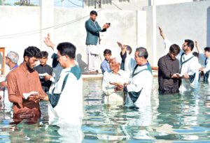 Baptismal Ceremony Anticipates Record Accessions Year in Pakistan