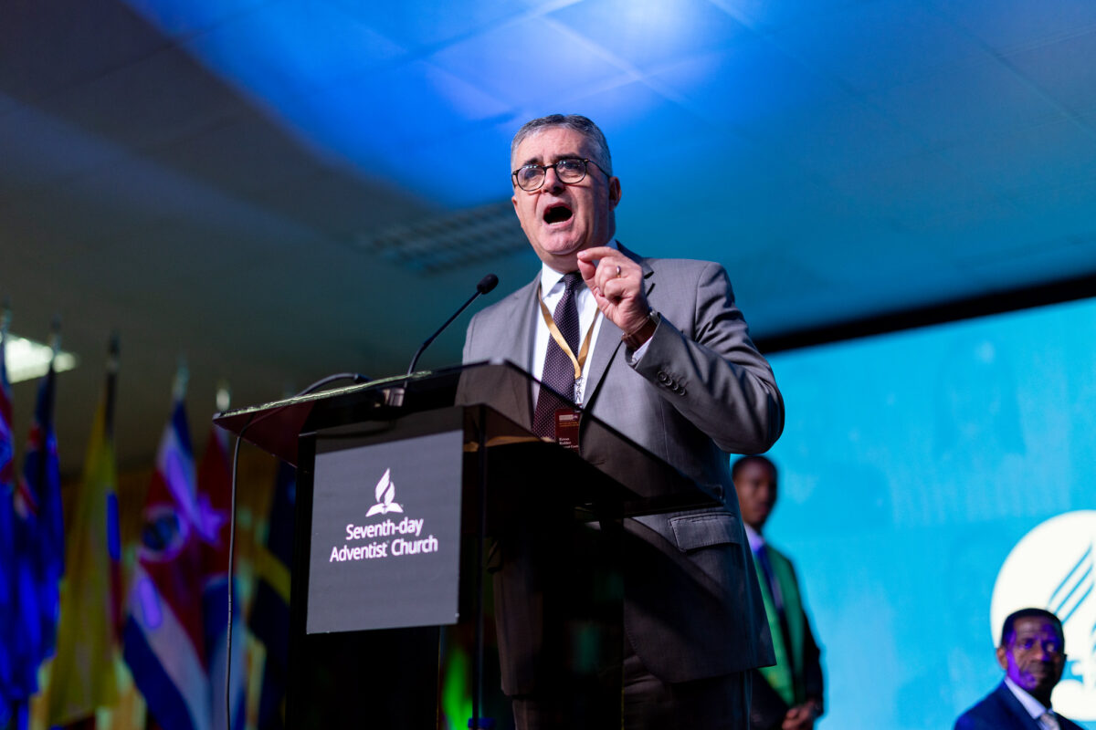 “Be Part of God’s Miracle,” GC President Tells Mission Leaders and Hopefuls